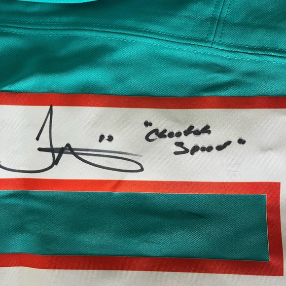 Tyreek Hill Autographed Miami Dolphins Jersey – Authentic & Rare - Picture 2 of 6